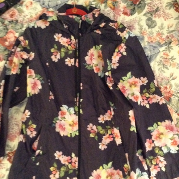 Susan Graver Black and Floral Windbreaker Packable Jacket With Hood And Pockets - Picture 2 of 3